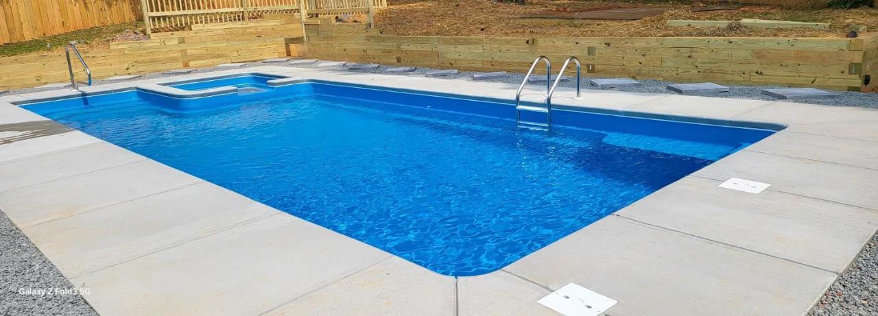 Rare Find! Private Heated Pool & Spa - Entire Home Near Atl City Center Atlanta Luaran gambar